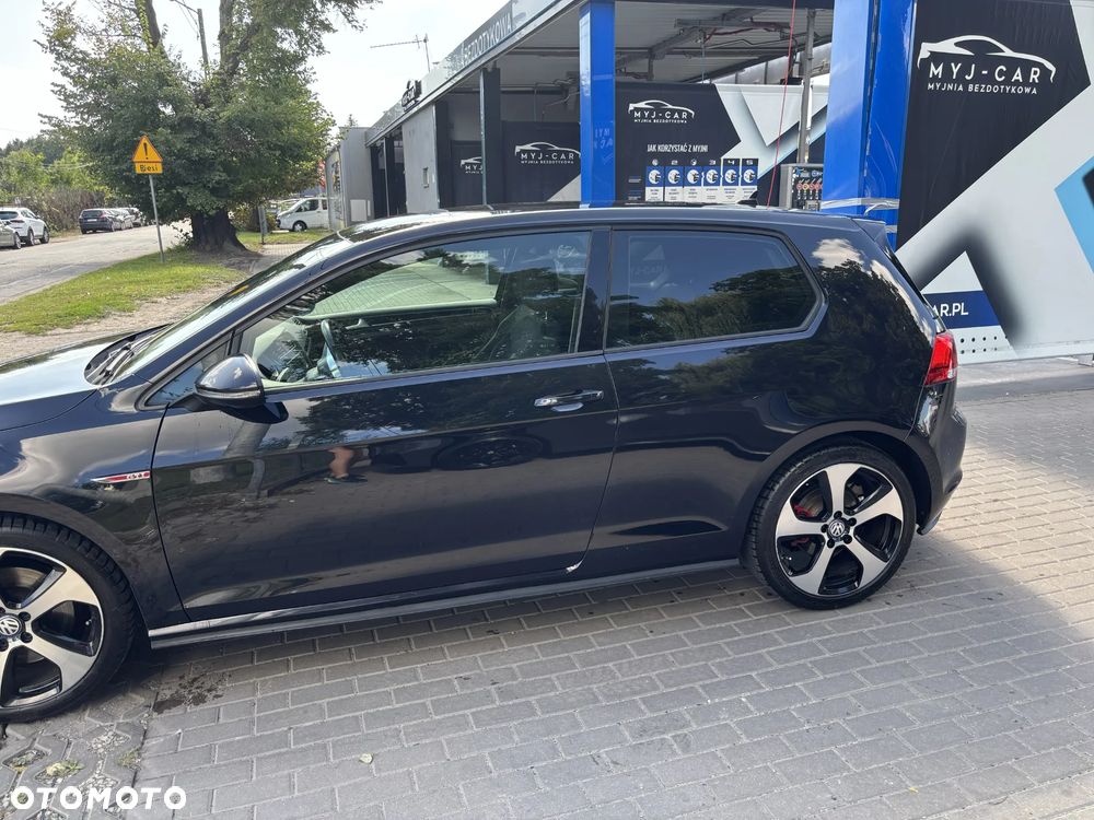 Volkswagen Golf GTI Performance BlueMotion Technology - 2