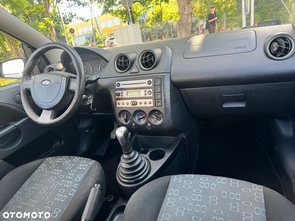 Ford Fiesta 1.25 Gold X - 12