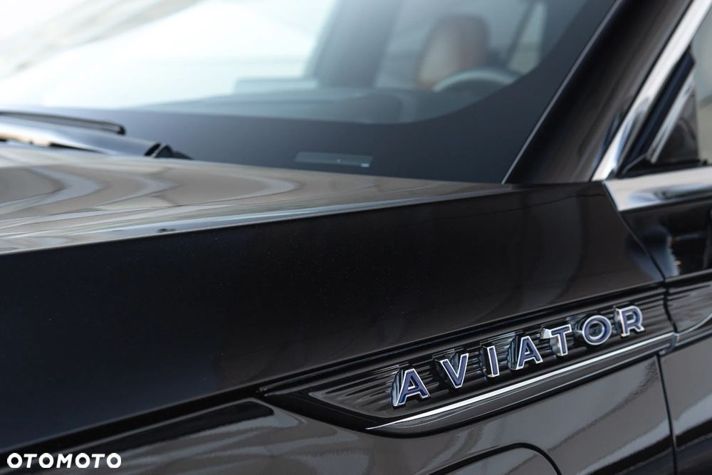 Lincoln Aviator - 10