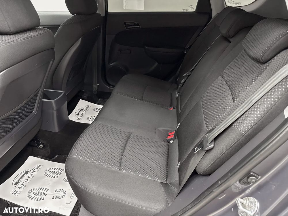 Hyundai i30 CW 1.4 GL Classic - 17
