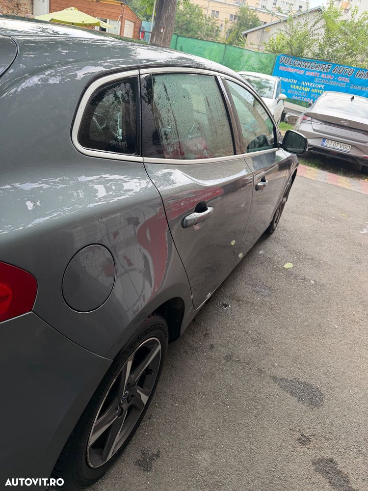 Volvo V40 D2 Basic - 6