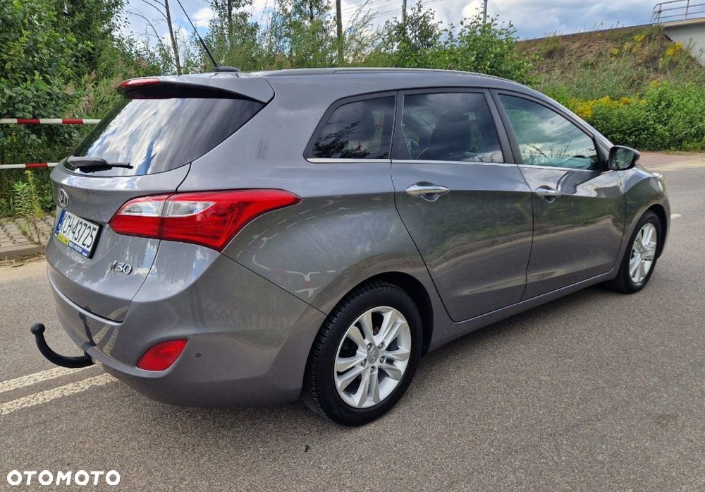 Hyundai i30 blue Kombi 1.6 GDi Style - 9