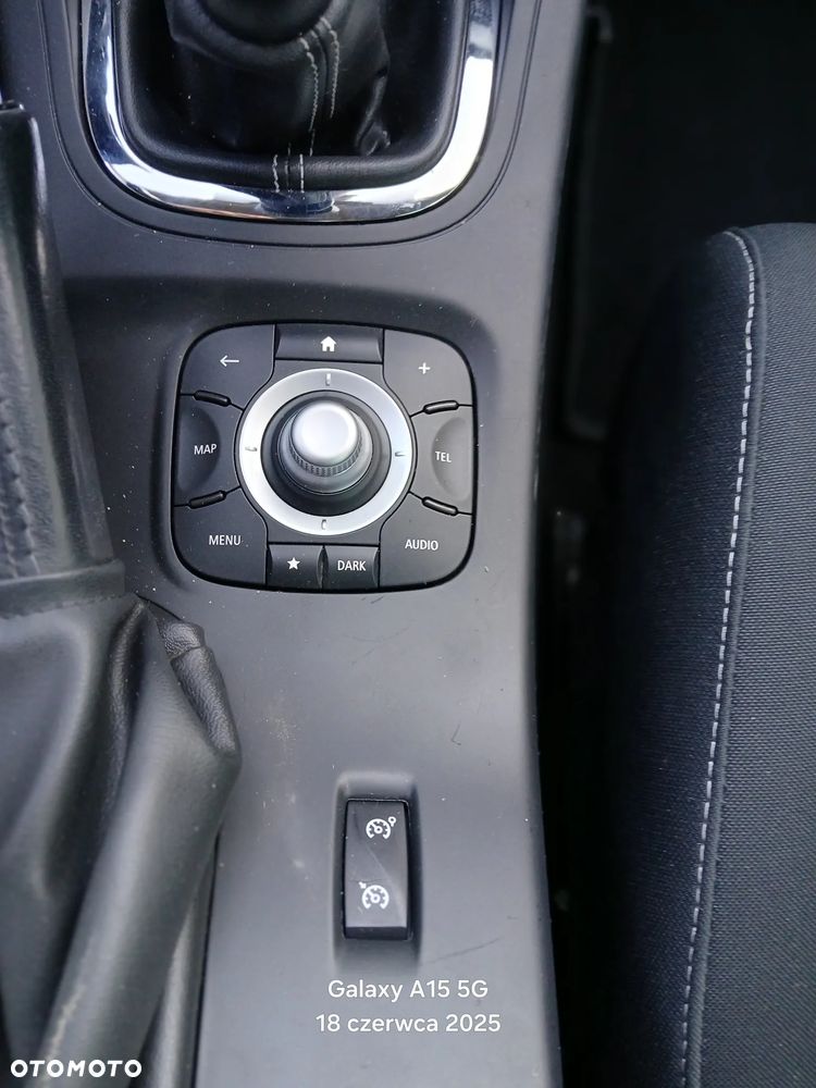 Renault Megane ENERGY TCe 115 Start & Stop Authentique - 9