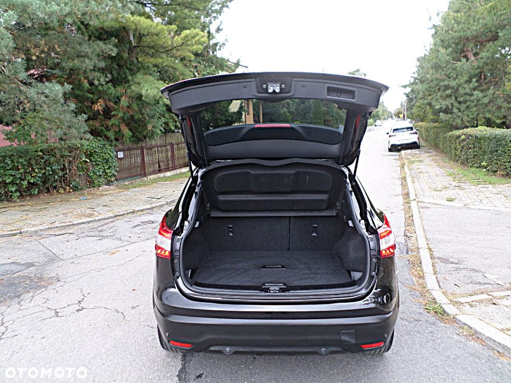Nissan Qashqai 1.6 DIG-T Tekna - 24