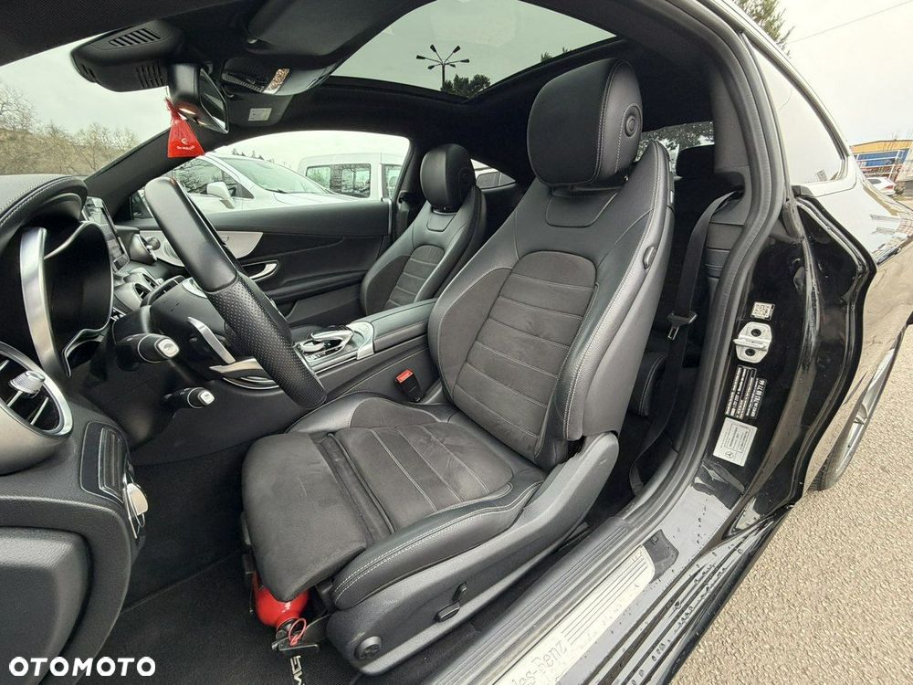 Mercedes-Benz Klasa C 200 4Matic 9G-TRONIC - 13