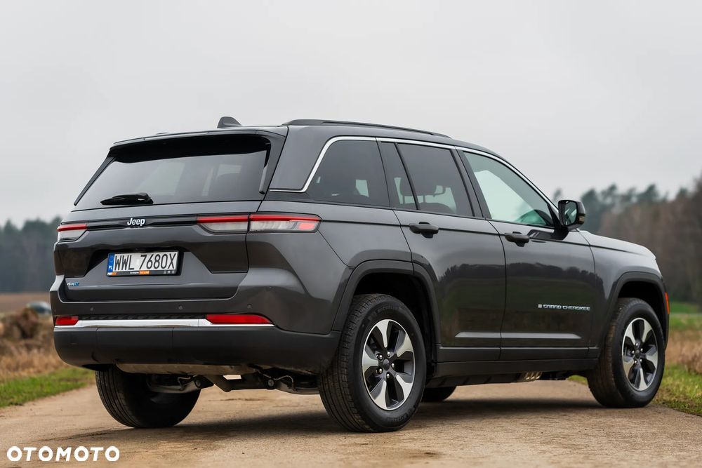 Jeep Grand Cherokee ver-2-0-4xe-phev-limited - 10