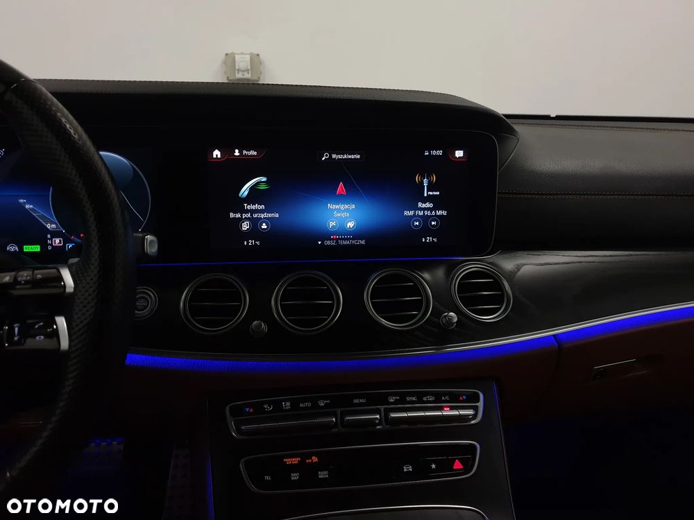 Mercedes-Benz Klasa E 220 d 4-Matic - 13