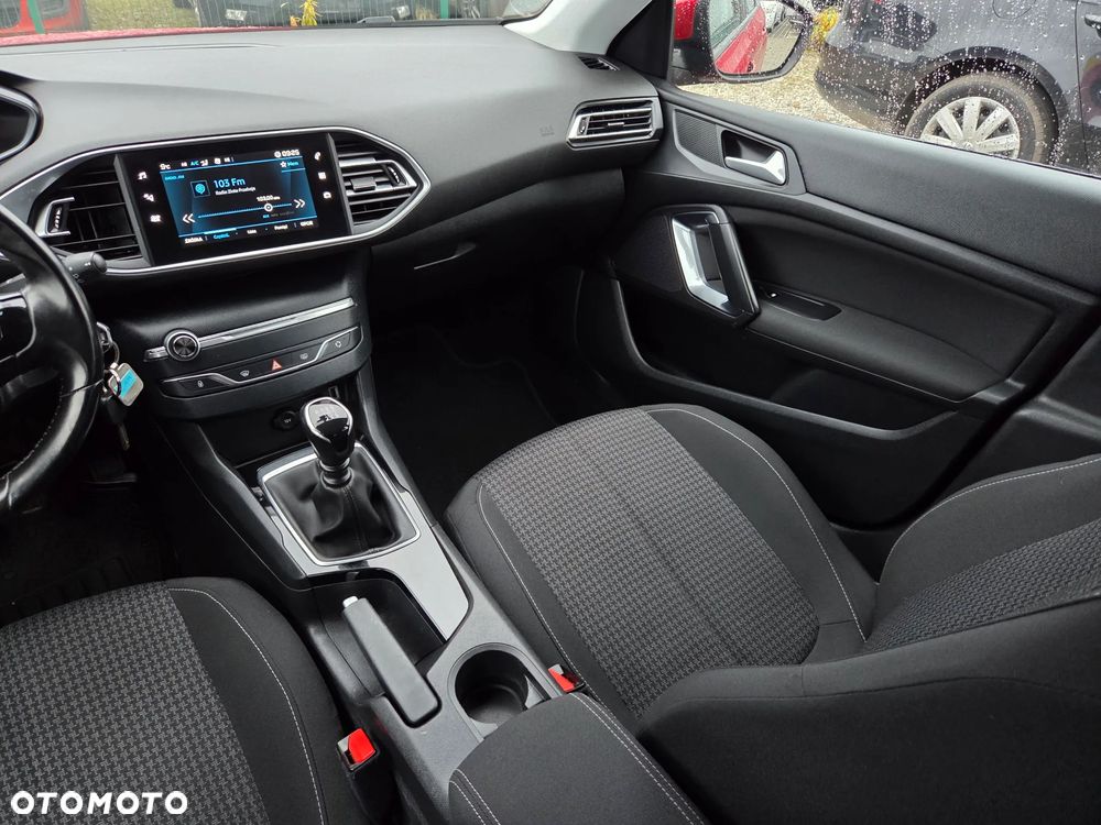 Peugeot 308 BlueHDi 130 Active Pack - 17