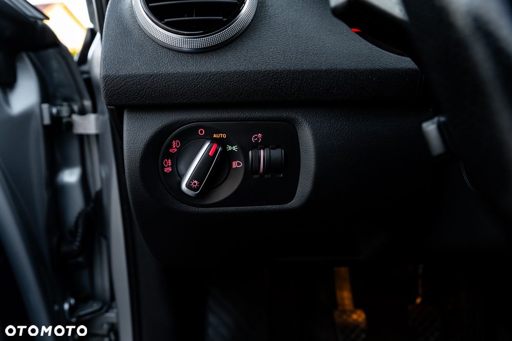 Audi A3 Sportback 2.0 TDI DPF Attraction - 28