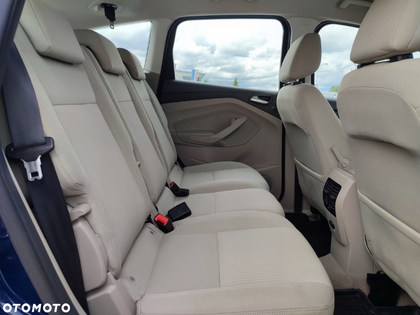 Ford C-MAX - 12