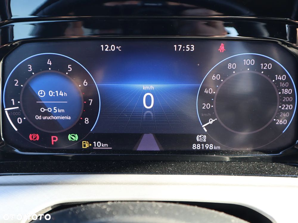 Volkswagen Golf - 23