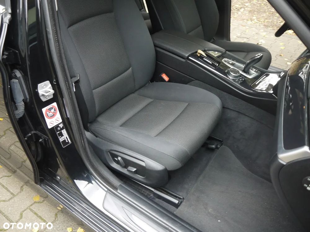 BMW Seria 5 - 24