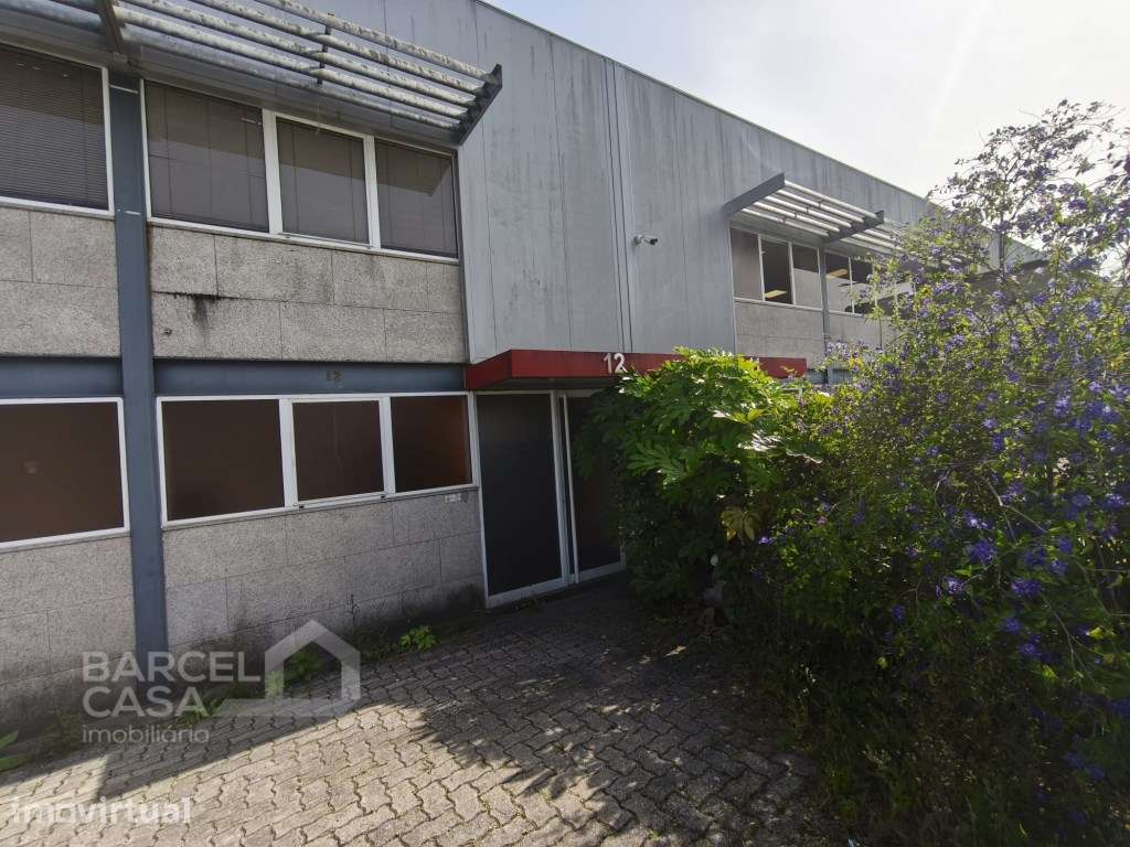 Armazém para arrendar na zona industrial de Tamel S. Veríssimo - Ba... - Grande imagem: 4/4