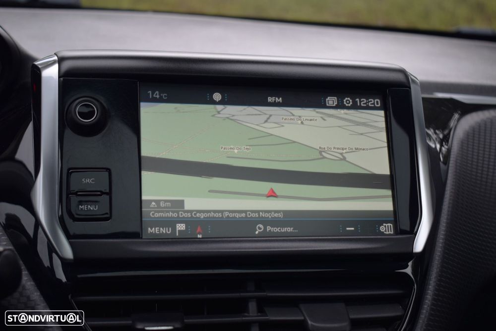 Peugeot 208 1.2 PureTech GT Line - 30