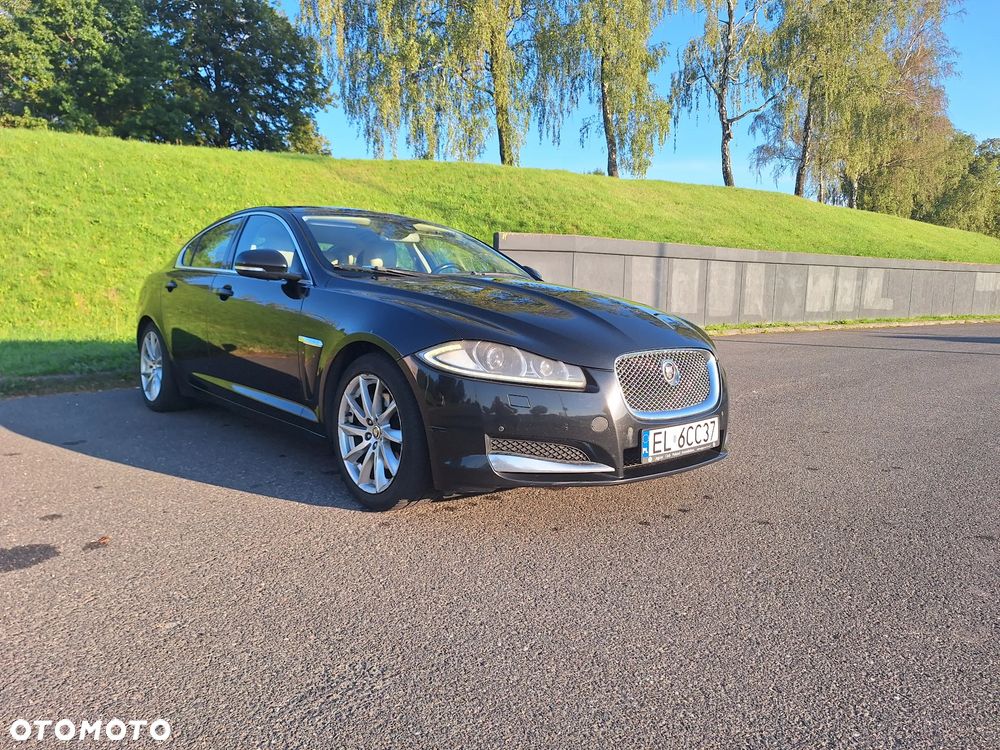 Jaguar XF 2.2 D Luxury - 12