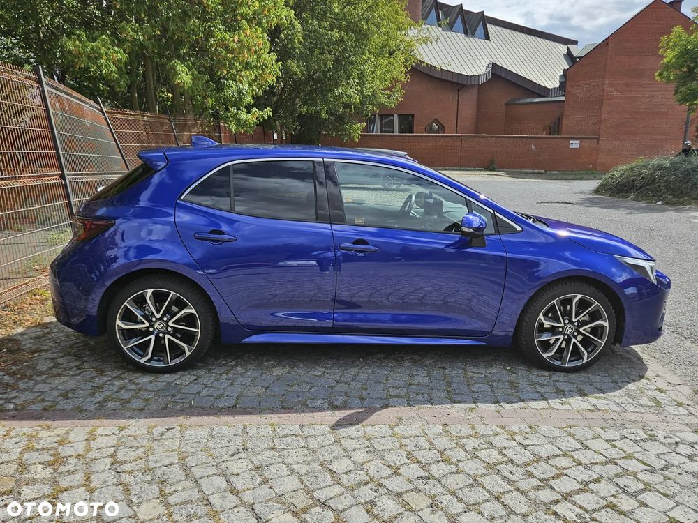Toyota Corolla 2.0 Hybrid Executive - 8