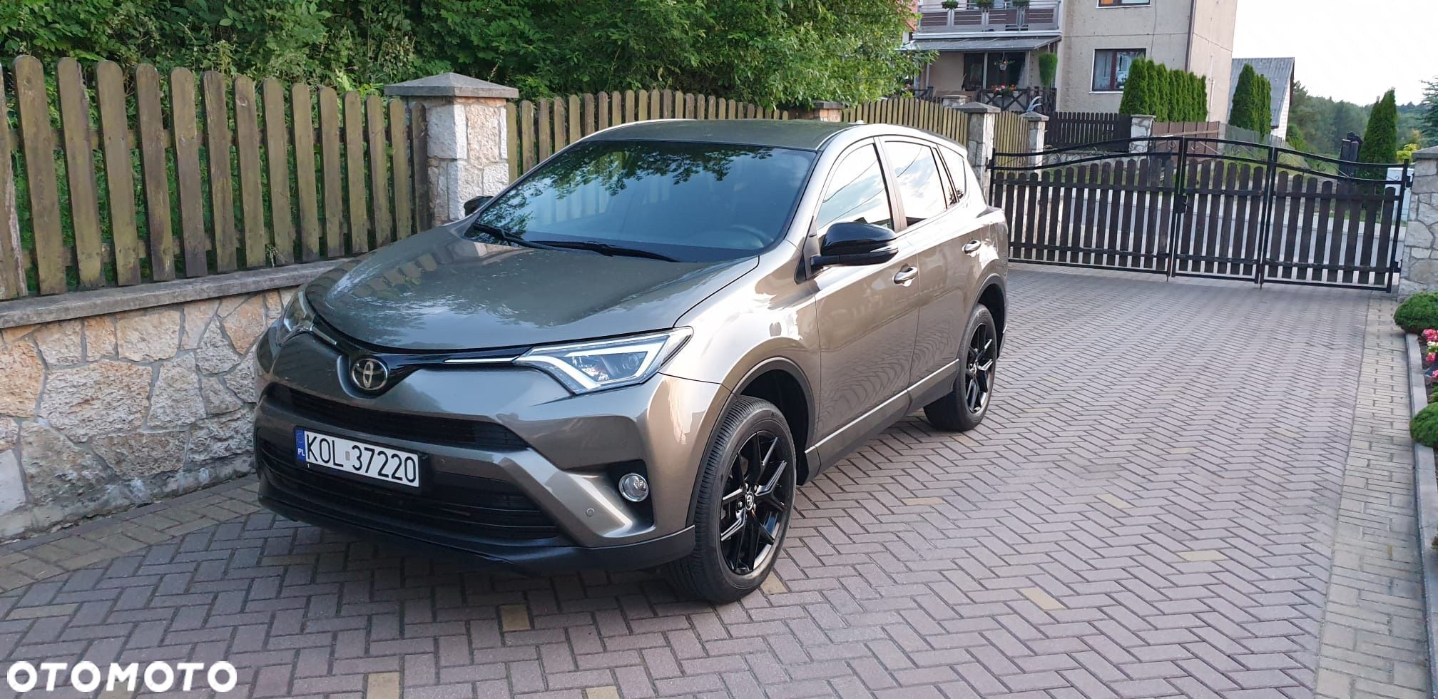 Toyota RAV4 - 1