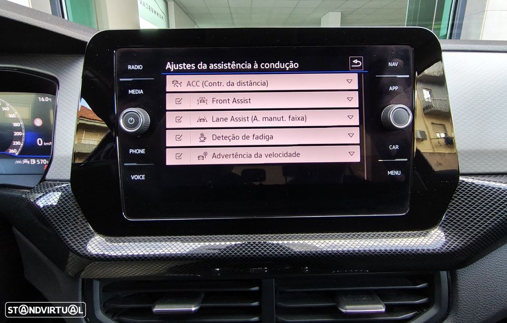 VW T-Cross 1.0 TSI Urban DSG - 23