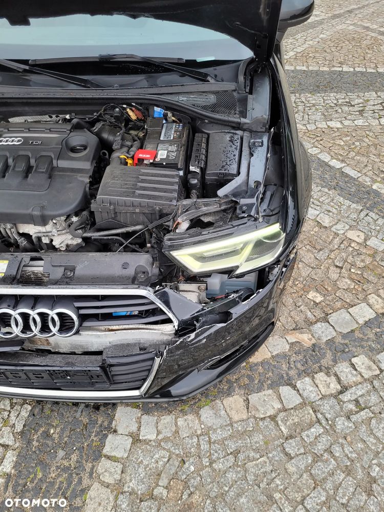 Audi A3 Limousine 30 TDI S tronic sport - 30