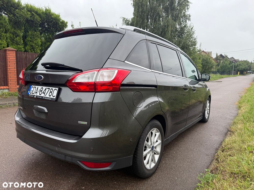 Ford Grand C-MAX - 12