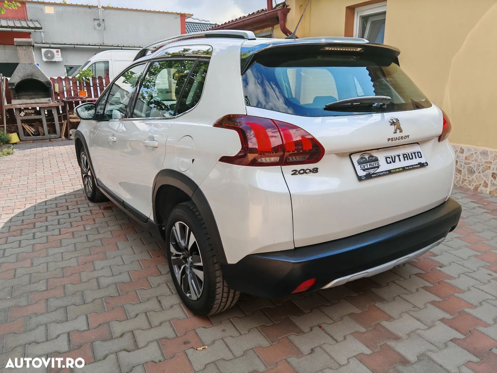 Peugeot 2008 1.2 L PureTech STT Allure - 7