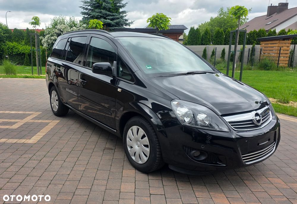 Opel Zafira 1.8 Edition Plus - 1