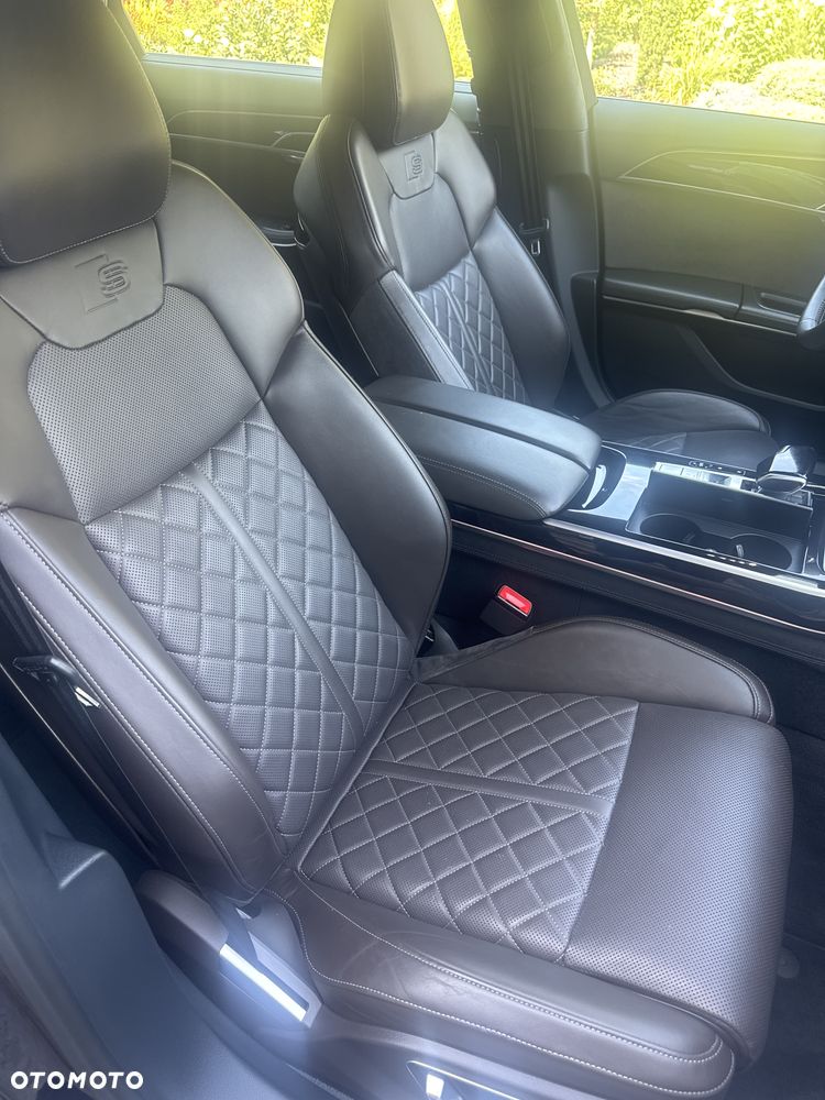 Audi S8 - 14