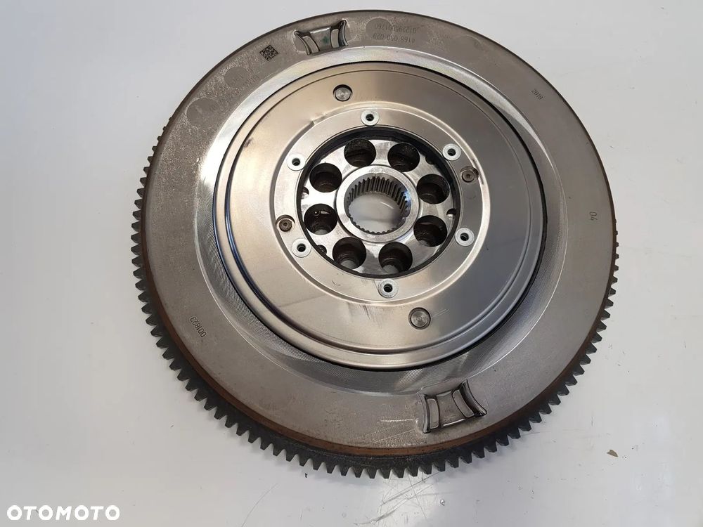 Koło zamachowe dwumasowe BMW 3.0i B58B30C G20 G30 G21 G11 G01 X3 G02 X4 G05 X5 G06 X6 G07 X7 - 1