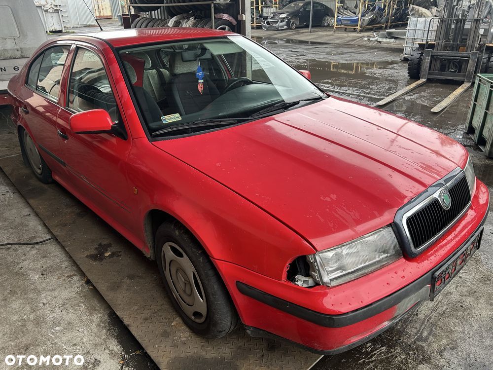 Skoda octavia 1.6 benz na części - 4