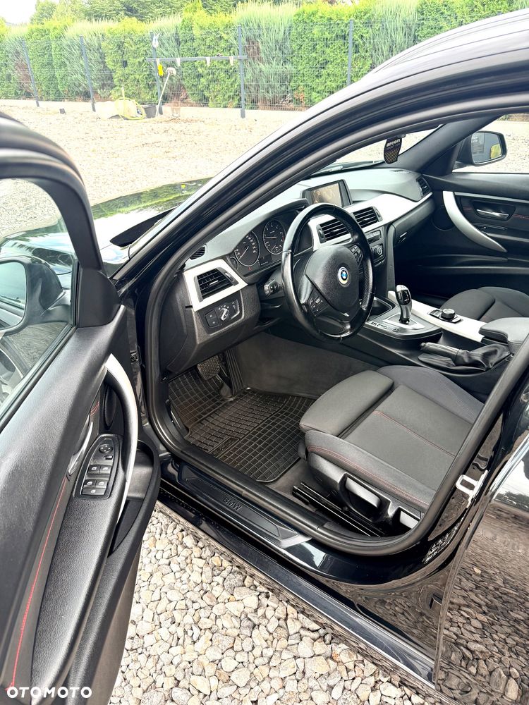 BMW Seria 3 330d xDrive Sport-Aut - 7