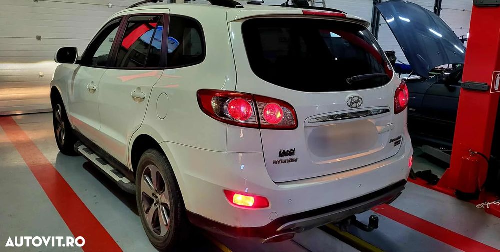 Hyundai Santa Fe - 10