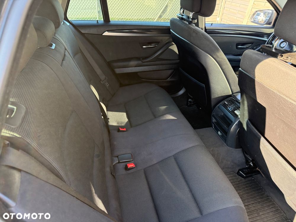 BMW Seria 5 520d Sport-Aut - 21