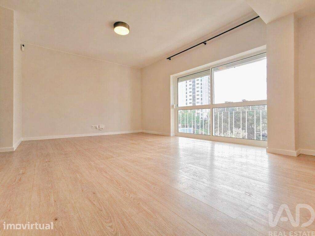 Apartamento T2 em Cascais e Estoril de 120 m2 - Grande imagem: 2/25