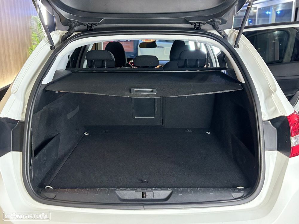Peugeot 308 SW 1.6 e-HDi Active - 11