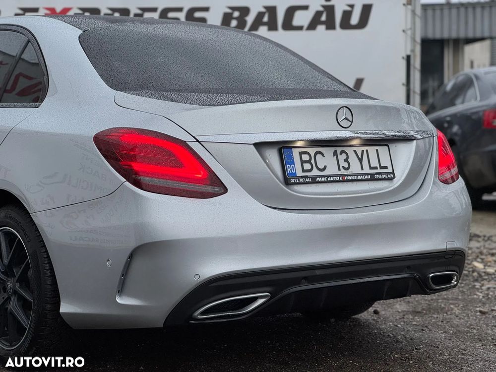 Mercedes-Benz C - 24