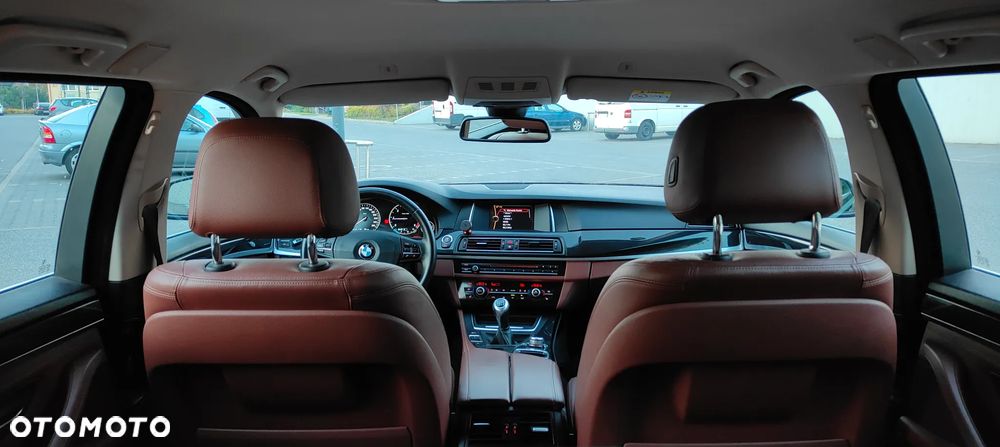 BMW Seria 5 525d Luxury Line - 34