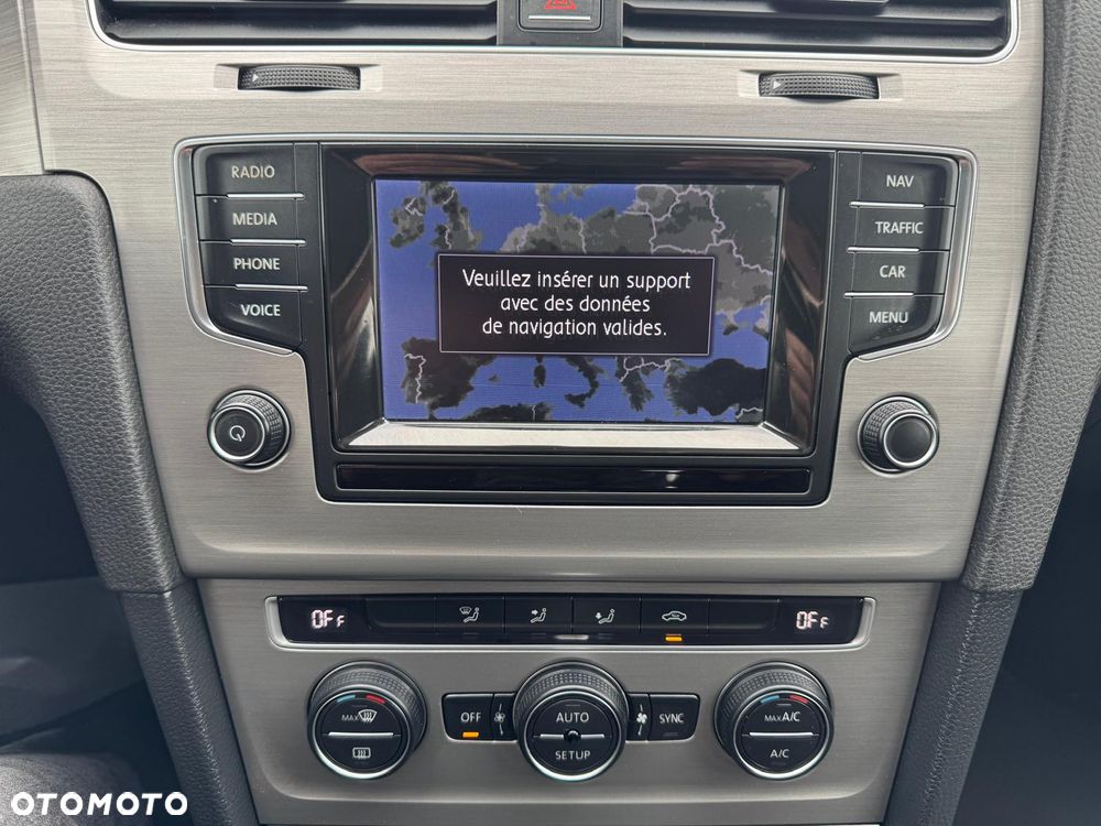 Volkswagen Golf 1.6 TDI DPF BlueMotion Technology DSG Comfortline - 23