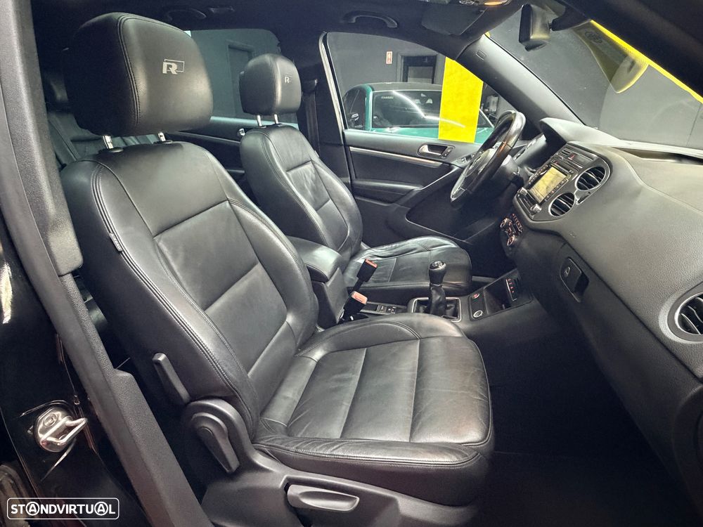 VW Tiguan 2.0 TDI DPF BlueMotion Exclusive - 32
