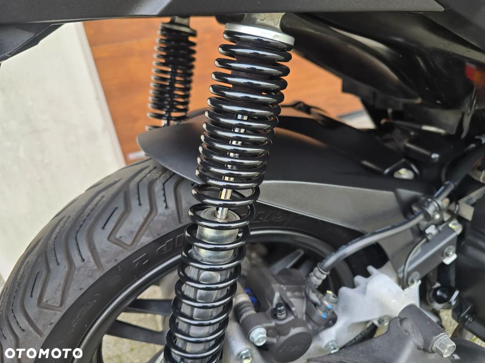 Honda NSS - 17