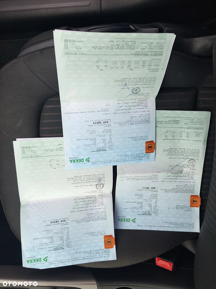 Audi A4 Avant 2.0 TDI DPF quattro S tronic Attraction - 36