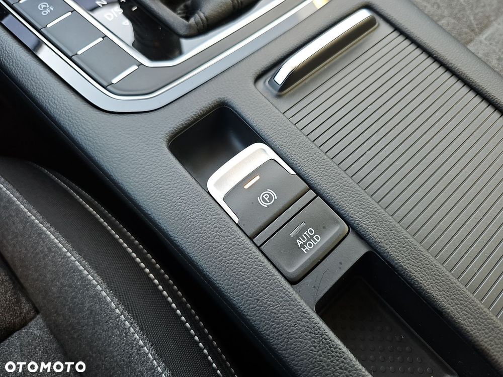 Volkswagen Passat - 28