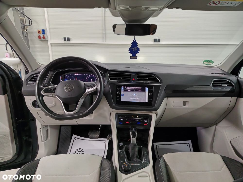 Volkswagen Tiguan 2.0 TDI SCR 4MotION DSG Elegance - 25