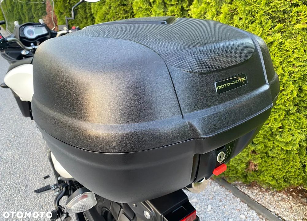 Suzuki V-STROM - 35