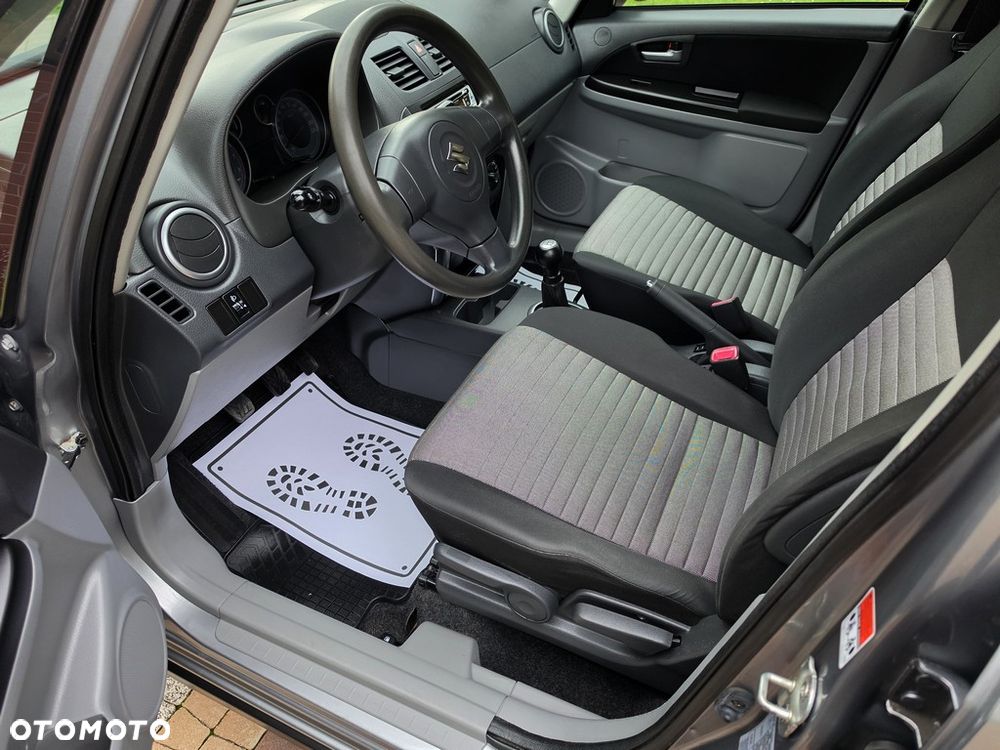 Suzuki SX4 - 17
