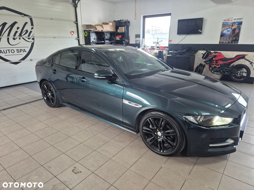 Jaguar XE 2.0 D R-Sport - 14