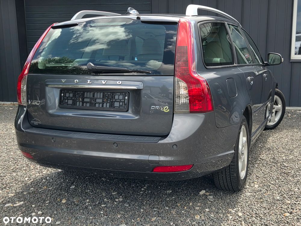 Volvo V50 D2 - 11