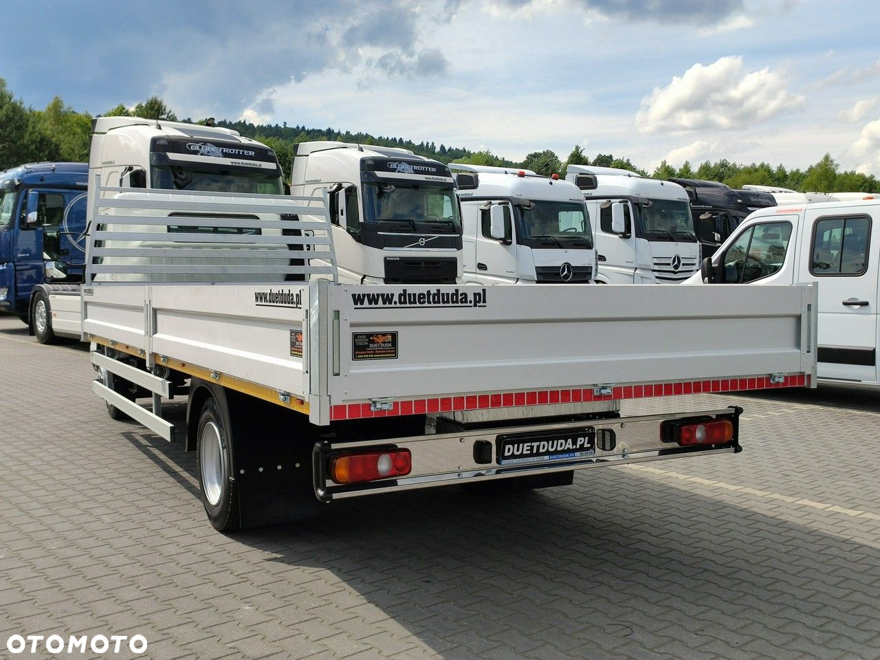 Mitsubishi Canter 7C18 3.0/150 KM Skrzyniowy Automat Klima - 16