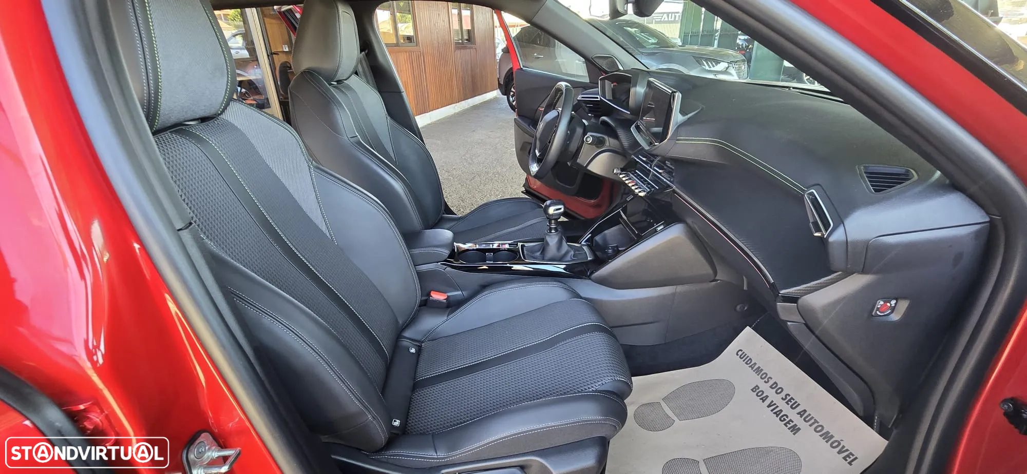 Peugeot 2008 PureTech 130 GT Pack - 25