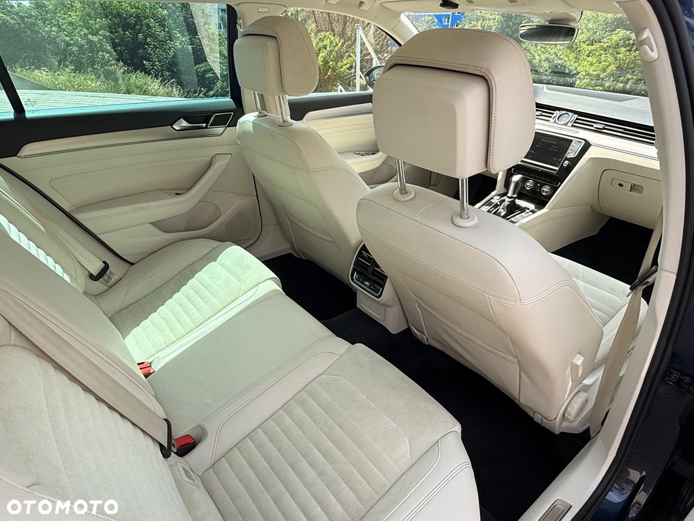 Volkswagen Passat 2.0 TDI Bi-Turbo BMT 4Mot Highline DSG - 10