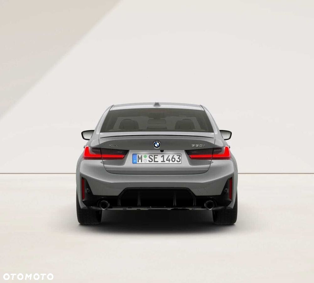 BMW Seria 3 330i xDrive M Sport sport - 5